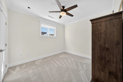 Hallway Photo of 16111 108 Avenue, Surrey, BC