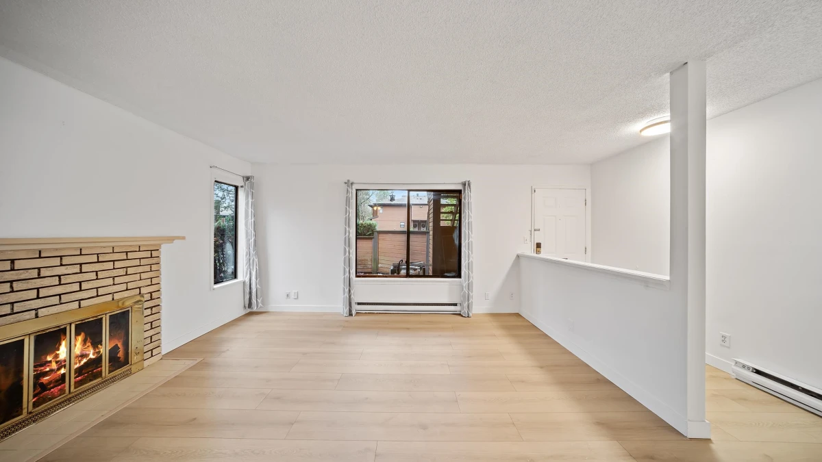 Dining Area Photo of 916 10620 150 Street, Surrey, BC