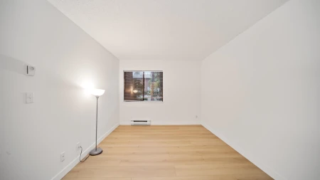 Hallway Photo of 916 10620 150 Street, Surrey, BC