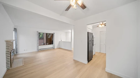 Mudroom Photo of 916 10620 150 Street, Surrey, BC