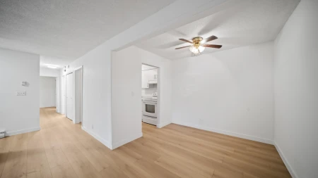 Primary Bathroom Photo of 916 10620 150 Street, Surrey, BC