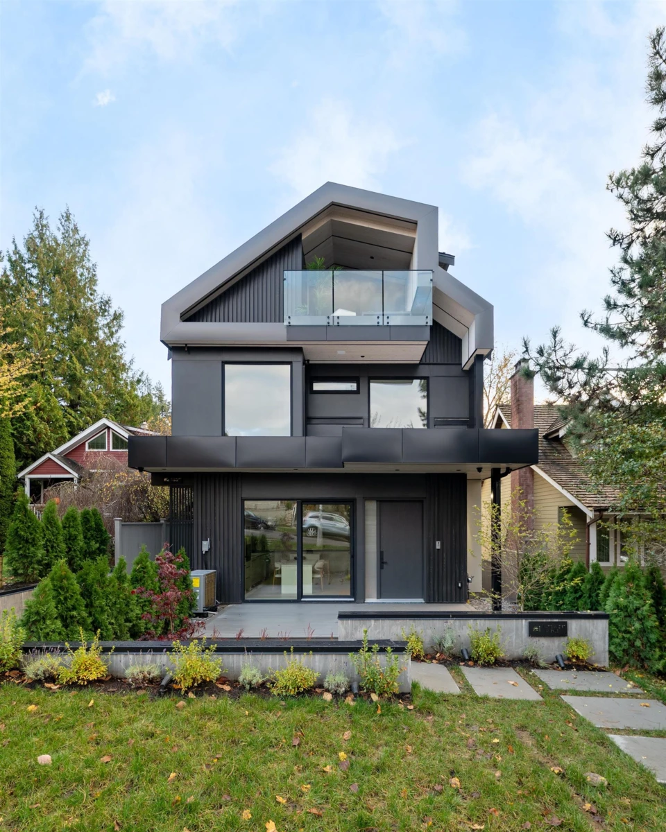 Exterior Rear Photo of 1 4018 W 21st Avenue, Vancouver, BC