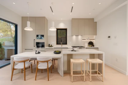 Kitchen Photo of 1 4018 W 21st Avenue, Vancouver, BC