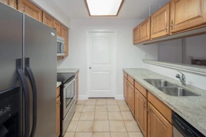 27 3980 Canada Way, Burnaby, BC, Burnaby — Apartment/Condo for sale