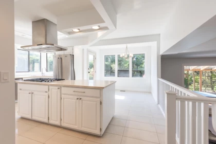 Breakfast Nook Photo of 15442 Kilkee Place, Surrey, BC