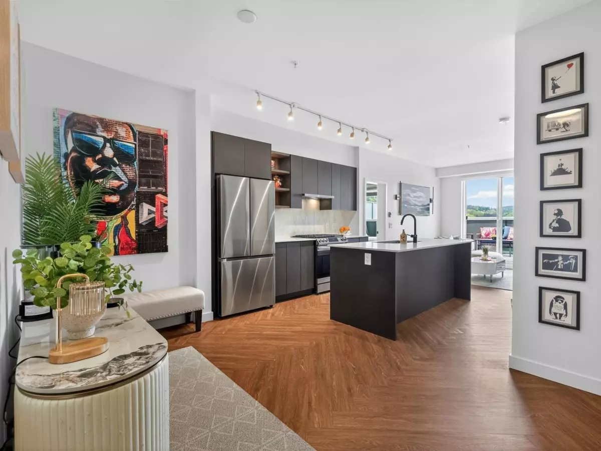 Family Room Photo of 606 3229 St Johns Street, Port Moody, BC