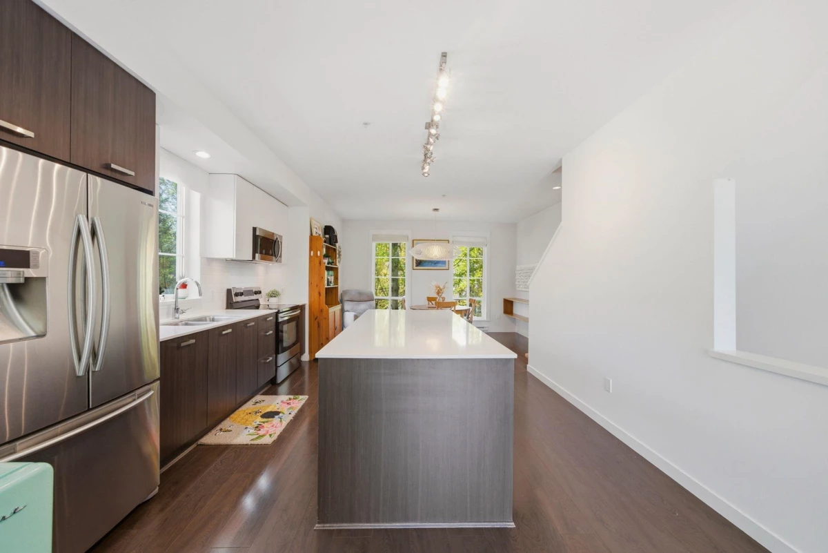 Dining Area Photo of 1 2423 Avon Place, Port Coquitlam, BC