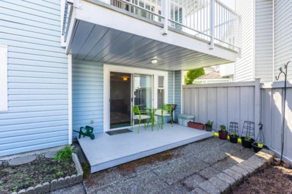 Backyard Photo of 4 13919 70 Avenue, Surrey, BC
