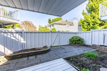Garden / Landscaping Photo of 4 13919 70 Avenue, Surrey, BC
