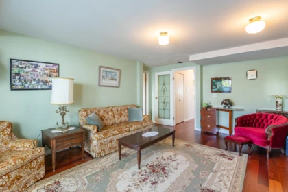 Kitchen Photo of 4 13919 70 Avenue, Surrey, BC