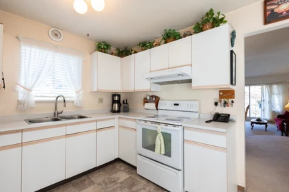 Powder Room Photo of 4 13919 70 Avenue, Surrey, BC