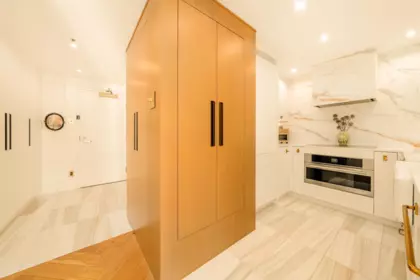 Laundry Room Photo of 302 1008 Beach Avenue, Vancouver, BC