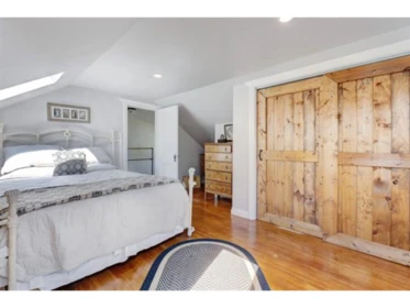 Walk-In Closet Photo of 5690 Riverside Street, Abbotsford, BC