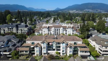 Front Yard Photo of 208 1650 Grant Avenue, Port Coquitlam, BC