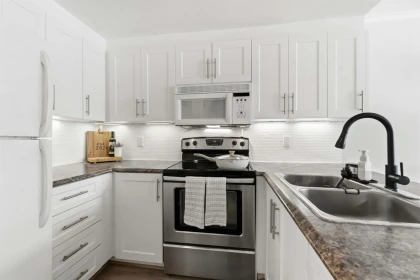 Guest Bathroom Photo of 208 1650 Grant Avenue, Port Coquitlam, BC