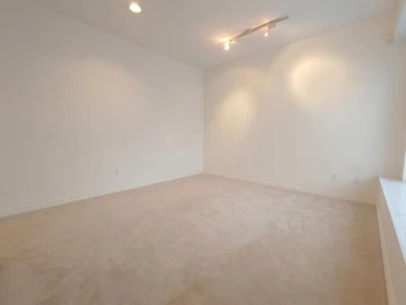 Primary Bedroom Photo of 123 E 45th Avenue, Vancouver, BC