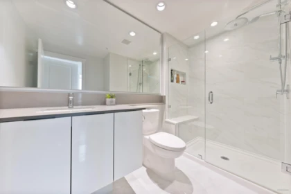 Walk-In Closet Photo of 3207 2388 Madison Avenue, Burnaby, BC