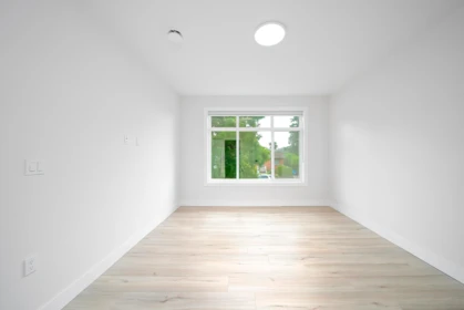 Hallway Photo of 8563 11th Avenue, Burnaby, BC