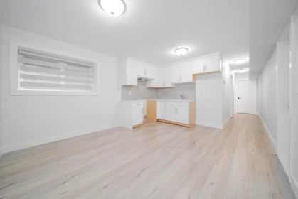 Hot Tub / Spa Photo of 8563 11th Avenue, Burnaby, BC