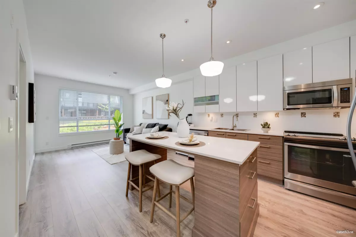 Dining Area Photo of 311 16398 64 Avenue, Surrey, BC