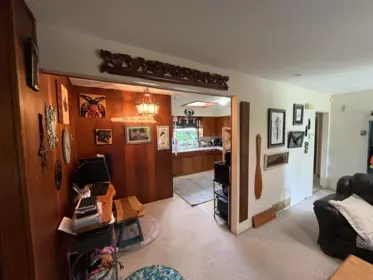 Walk-In Closet Photo of 2025 Hillside Avenue, Coquitlam, BC