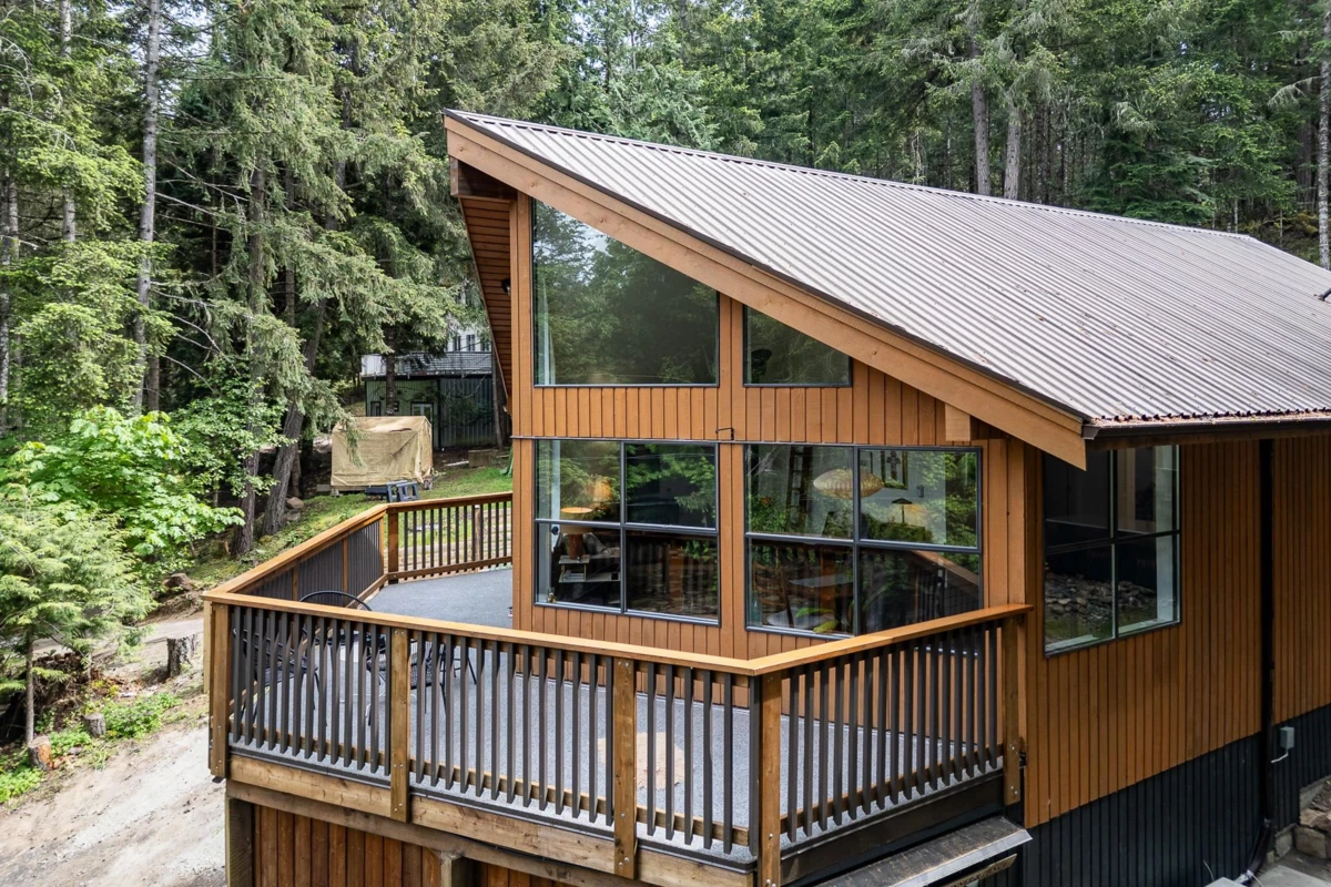 Dining Area Photo of 310 Mariners Way, Mayne Island, BC
