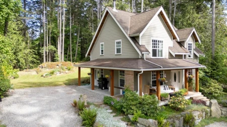 5626 Curran Road, Halfmoon Bay, BC, Halfmoon Bay — Single Family Residence for sale