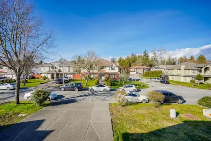 Garden / Landscaping Photo of 12246 64a Avenue, Surrey, BC
