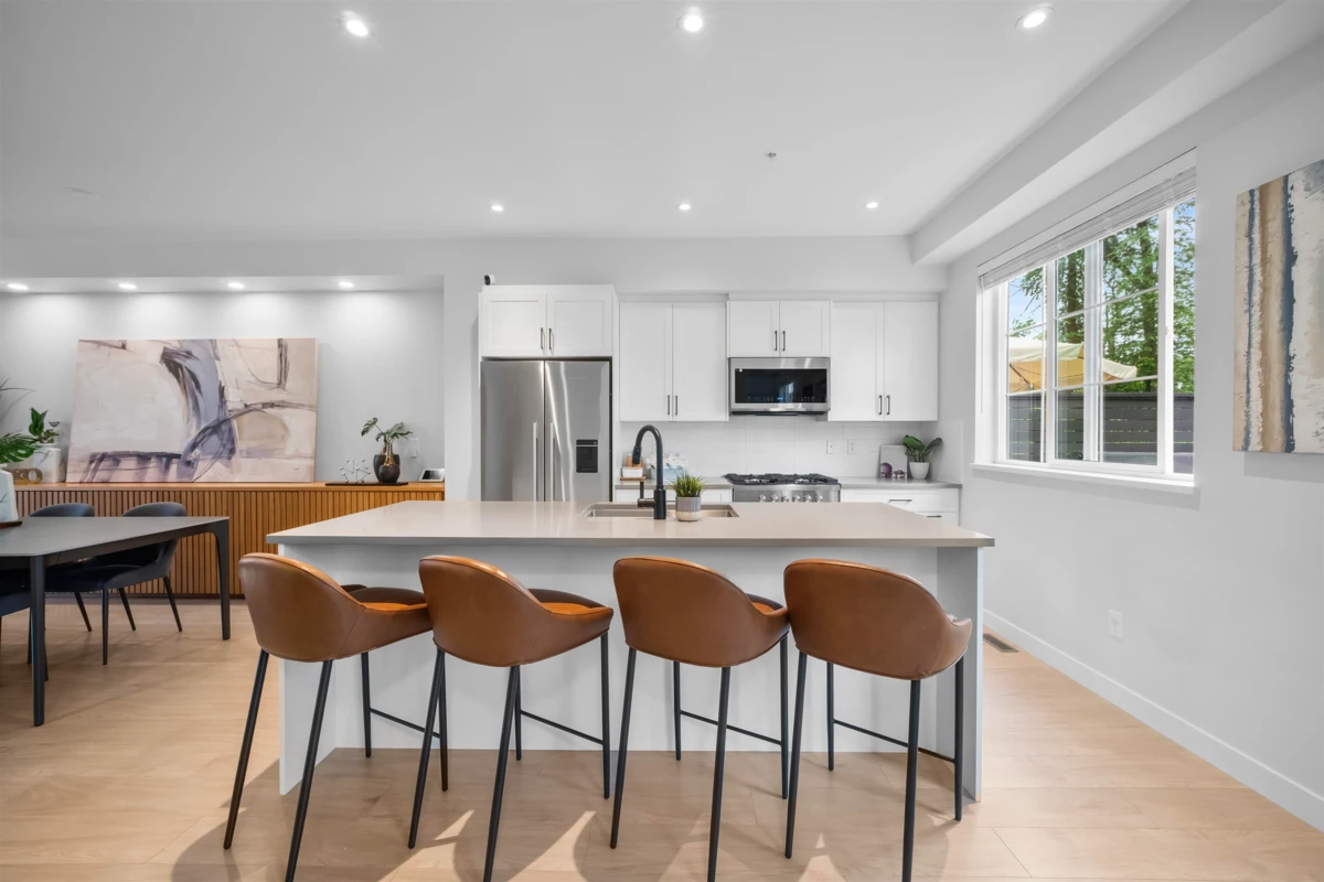Living Room Photo of 136 20180 84 Avenue, Langley, BC