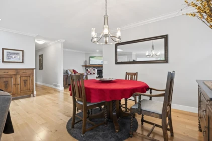 Kitchen Island Photo of 16457 10a Avenue, Surrey, BC