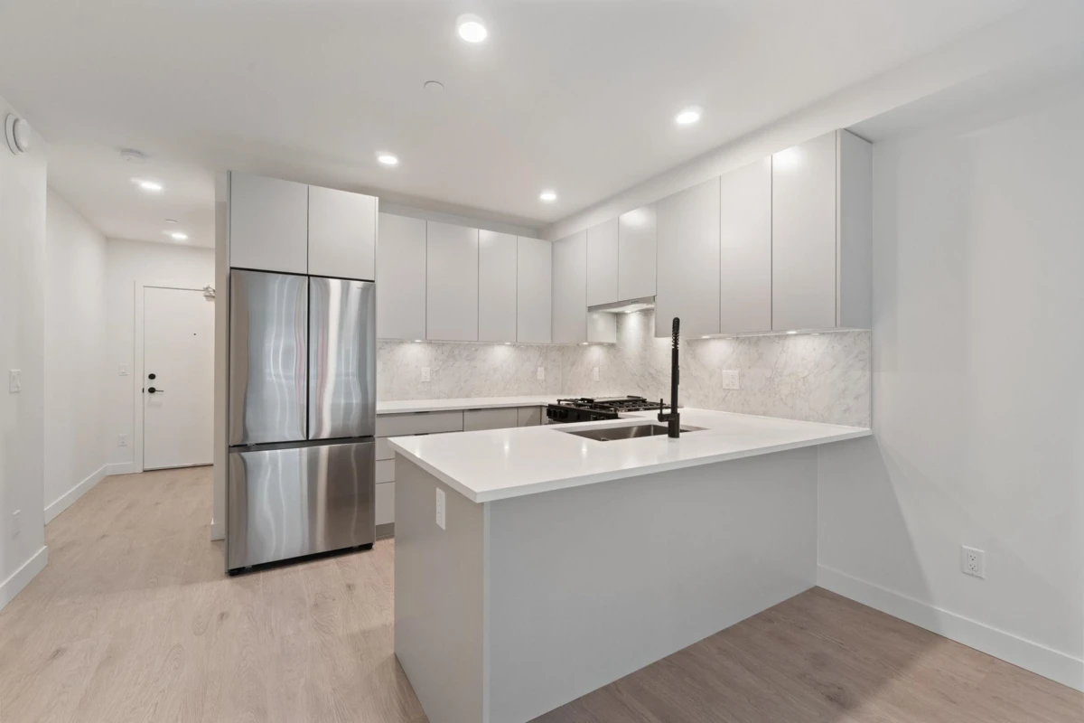 Family Room Photo of 418 13258 105 Avenue, Surrey, BC