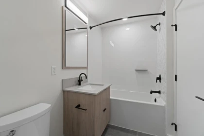 Guest Bathroom Photo of 418 13258 105 Avenue, Surrey, BC