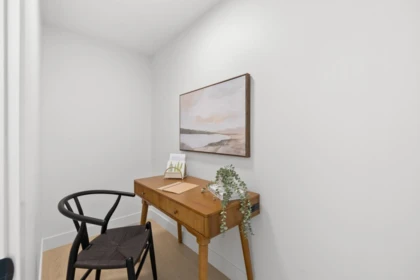 Hallway Photo of 2133 E Pender Street, Vancouver, BC