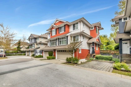 Kitchen Photo of 19 6956 193 Street, Surrey, BC