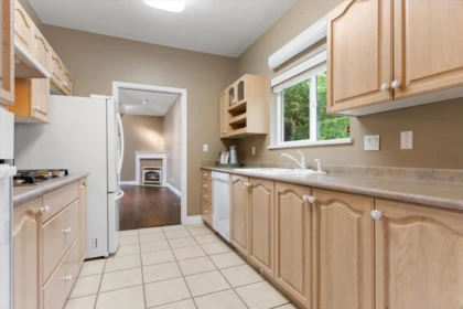 Kitchen Island Photo of 4 730 Mccombs Drive, Harrison Hot Springs, BC
