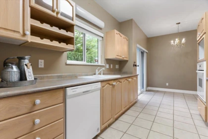 Primary Bedroom Photo of 4 730 Mccombs Drive, Harrison Hot Springs, BC