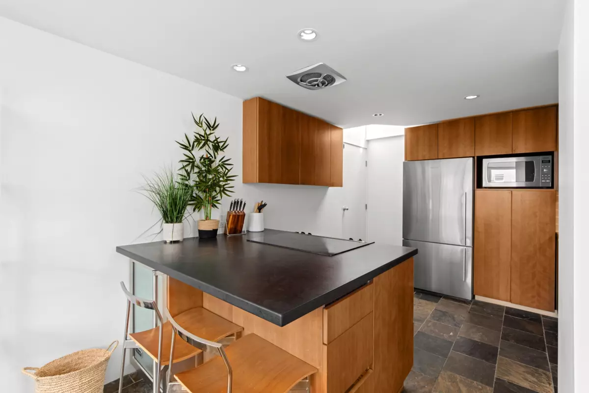Dining Area Photo of 9 1934 Barclay Street, Vancouver, BC