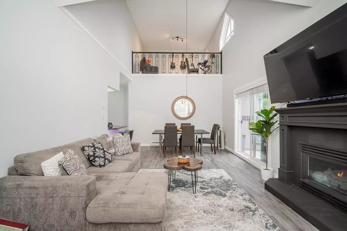 Living Room Photo of 505 34101 Old Yale Road, Abbotsford, BC