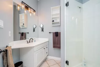 Guest Bathroom Photo of 505 34101 Old Yale Road, Abbotsford, BC
