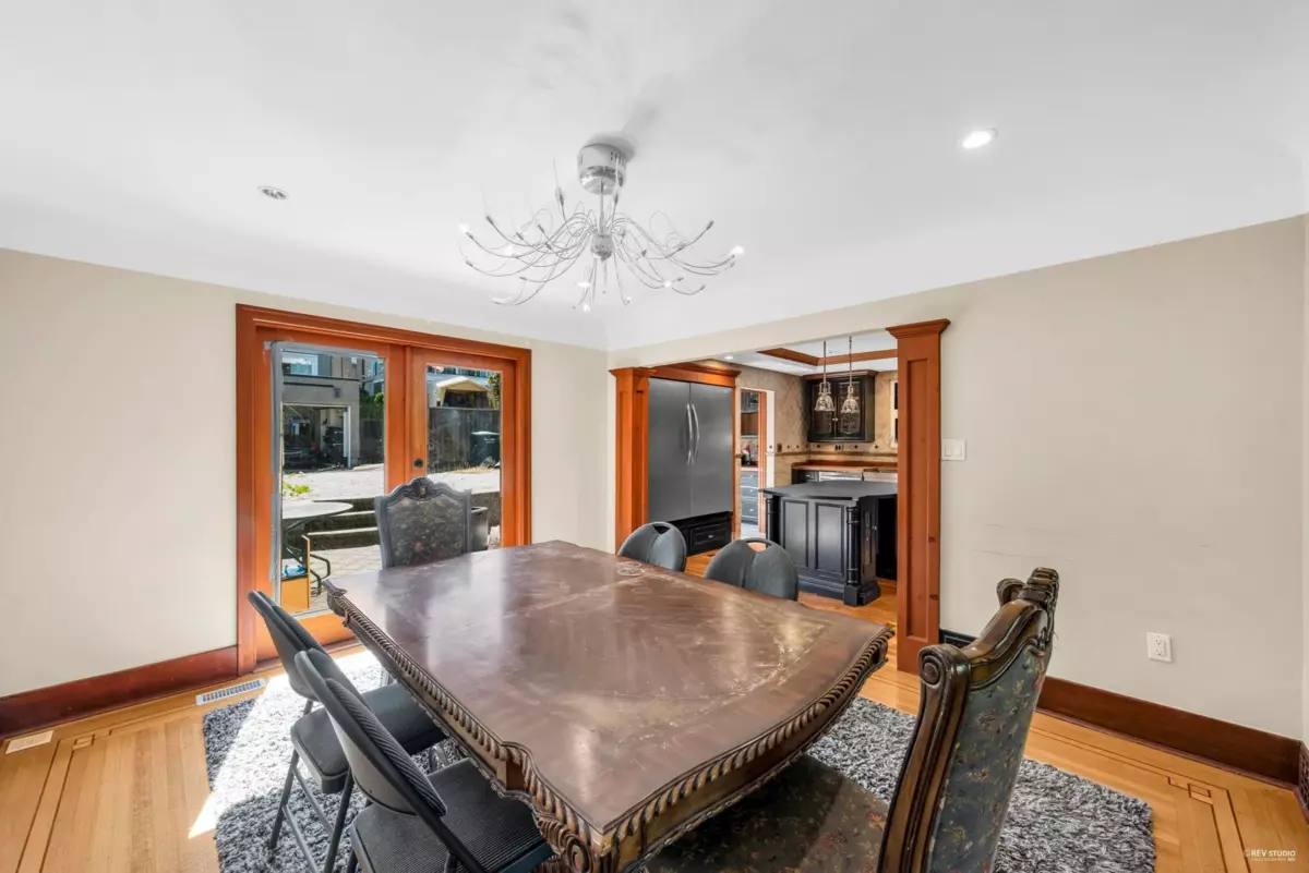 Dining Area Photo of 4580 W 1st Avenue, Vancouver, BC