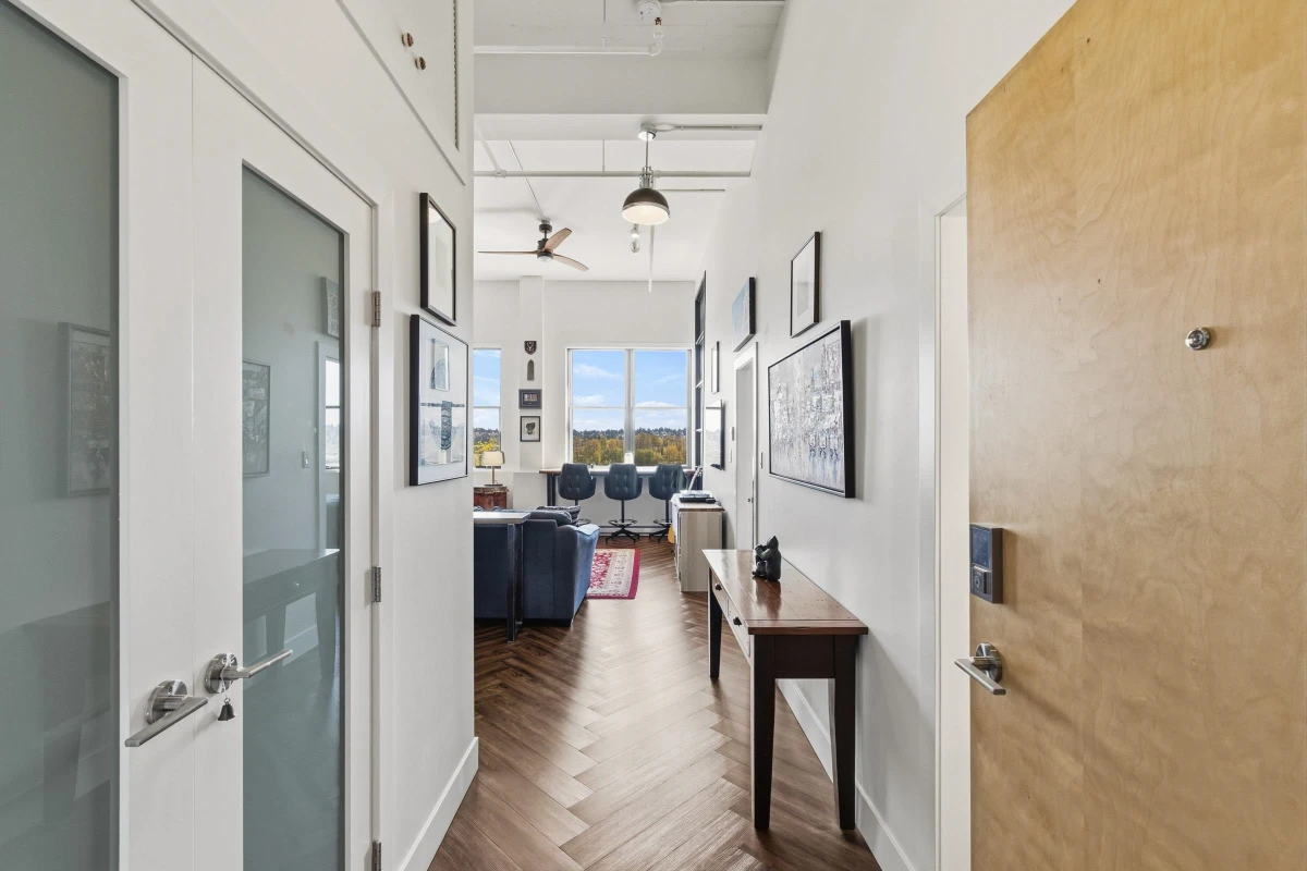 Living Room Photo of 414 549 Columbia Street, New Westminster, BC