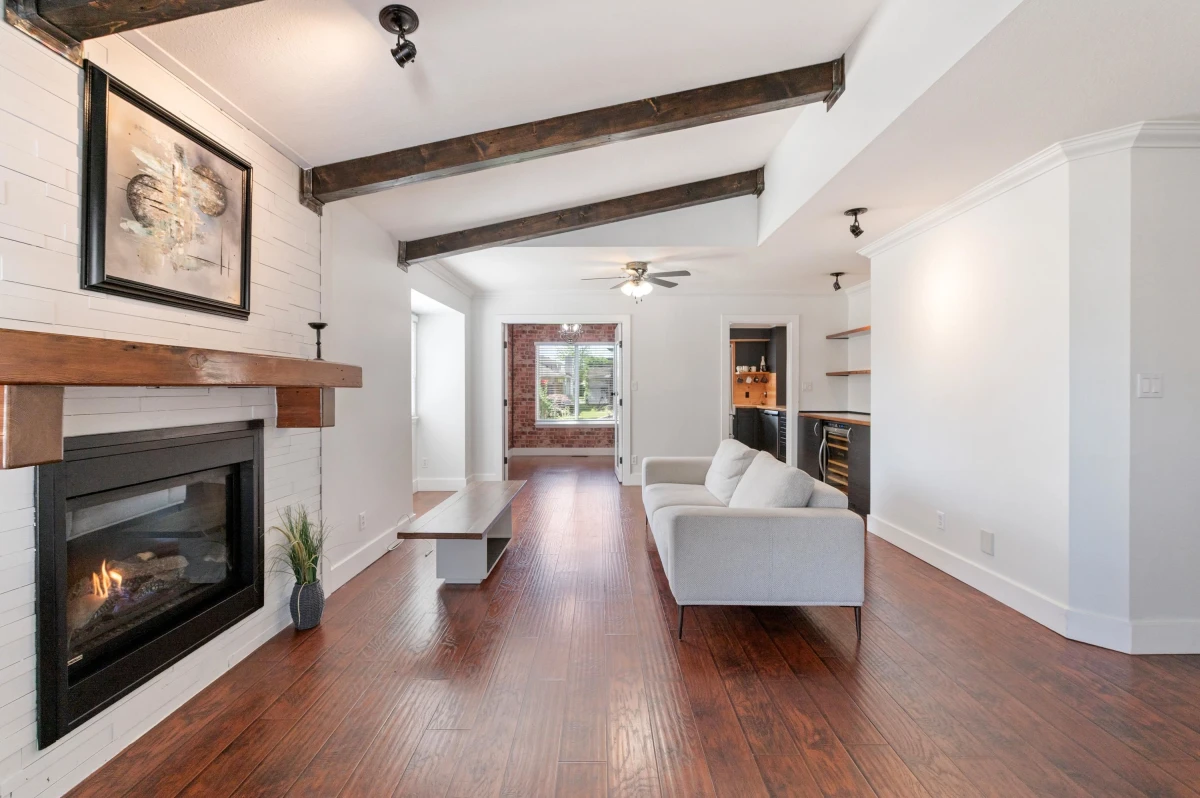 Dining Area Photo of 178 15501 89a Avenue, Surrey, BC