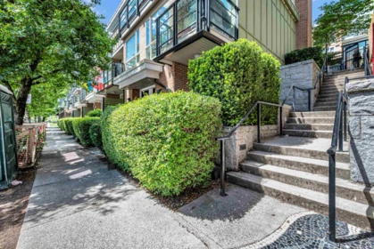 74 728 W 14th Street, North Vancouver, BC, North Vancouver — Townhouse for sale