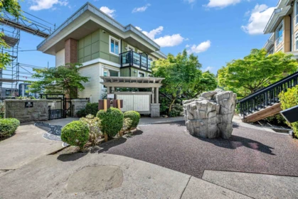 74 728 W 14th Street, North Vancouver, BC, North Vancouver — Townhouse for sale