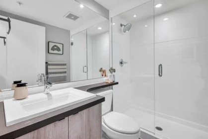 Primary Bathroom Photo of 74 728 W 14th Street, North Vancouver, BC