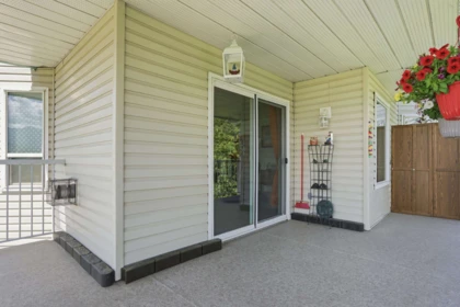 Entry Foyer Photo of 304 46966 Yale Road, Chilliwack, BC