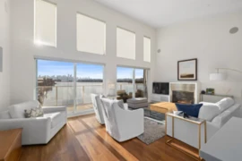 20 415 W Esplanade Avenue, North Vancouver, BC