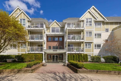 Staircase Photo of 109 20189 54 Avenue, Langley, BC