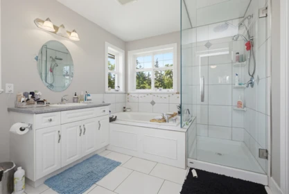 Walk-In Closet Photo of 30420 Dewdney Trunk Road, Mission, BC