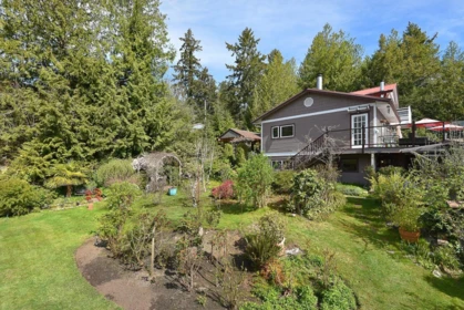 4906 Sinclair Bay Road, Garden Bay, BC, Garden Bay — Single Family Residence for sale